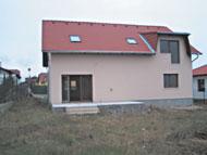 4+1 Podolí, Řad RD s vjezdem do dvora, dům k čás tečné rekonstrukci o