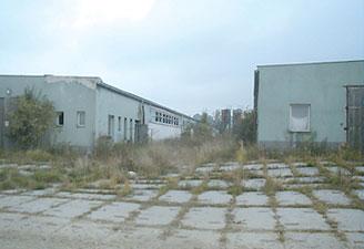 těžeb ního prostoru pozemky cca 12 ha Skladový areál Bernartice Skladový areál sestává ze dvou prefabrikovaných hal s pomocnými prostory pro zaměstnance a