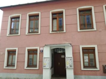 Hospodaření Azylového domu v roce 2016 Příjmy Náklady Individuální projekt z ESF 1 003