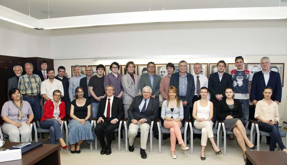 VEDENÍ FAKULTY, AKADEMICKÉ ORGÁNY KOLEGIUM DĚKANA Děkan fakulty Prof. MUDr. Michal ANDĚL, CSc. Proděkani fakulty Doc. MUDr. Martin Alexander ČELKO, CSc.