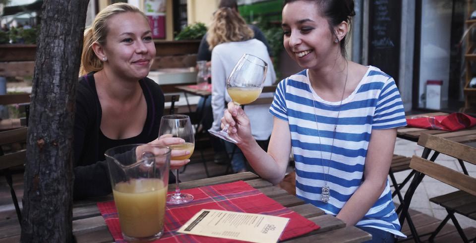 07 08 NA STOPCE (Gorkého 50) U3DECI (Krkoškova 25) Moderně pojatý vinný bar, zaměřený spíše na mladší a méně náročnou klientelu.