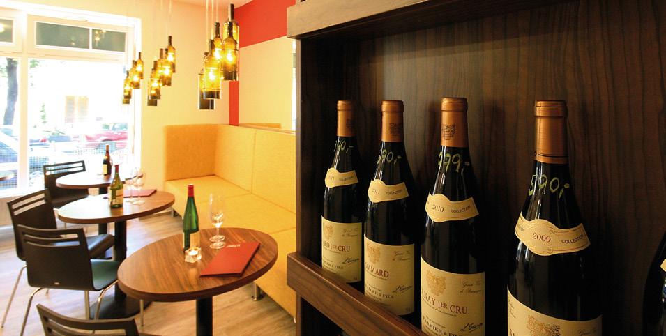 cz KOHOUT NA VÍNĚ (Malinovského náměstí 2) Velmi mladá art wine restaurant, a to jak délkou své existence, tak realizačním týmem a duchem celého konceptu.