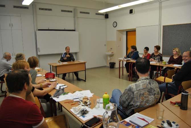 Současná činnost Centra se zaměřuje na oblast vzdělávání pedagogických pracovníků našeho gymnázia a na nabídku vzdělávacích programů pro učitele a pracovníky jiných církevních škol v rámci celé České