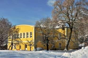 dubna 2017 od 15-17 hod (s sebou rodný list dítěte) Priority školy: - Nové moderní vybavení pro výuku