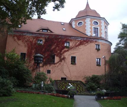 Po něm se dnes v Jeníkově jmenuje ulička vedoucí ke škole. V roce 1681 řádil v Čechách mor.