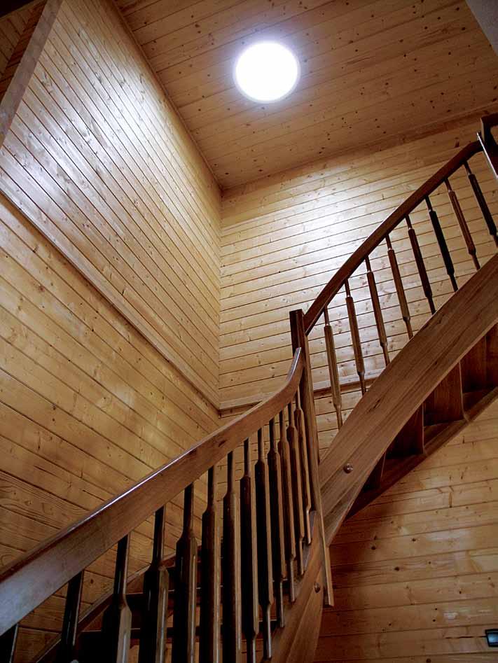 Stavba Foto Velux Foto Lightway Světlovod s ohebným tubusem Anatomie světlovodu Střešní díl umožňuje vstup slunečního záření do systému světlovodu.