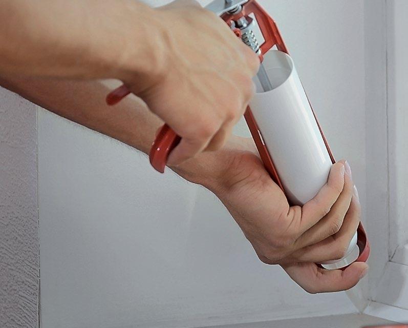 Ponuka overených lepidiel, istota pevných spojov Lepidlá samozrejme v ponuke materiálov na výrobu nábytku nemôžu chýbať, a to tak lepidlá do interiérov, ako aj do exteriérov.