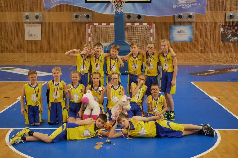Jiskra Kyjov ve skupině snadno porazila tým z Chomutova a ze Sparty Praha. Ve čtvrtfinále hrála s týmem z BA 2006 Roudnice nad Labem vyrovnané utkání, které skončilo vítězstvím 69:62.