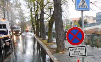 NOVÉ OSVĚTLENÍ PŘECHODŮ zajišťuje bezpečnější přecházení ulice Závodu míru. Nové svítidlo již bylo nainstalováno na přechody u křižovatek s ulicemi Krátká a Třešňová.