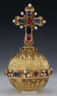 Koruna je z 21 22karátového zlata, zdobí ji 96 drahých kamenů (smaragdy, safíry, rubíny, spinely, rubelit, akvamarín), 20 perel a safírová kamej s reliéfem Ukřižovaného Krista vsazená do zlatého