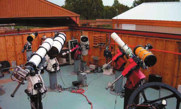 Mezi ně patří například projekty Global rent a scope nebo Sierra stars observatory. Drobnou nevýhodou je, že se jedná o placené služby, o horentní sumy se však nejedná.