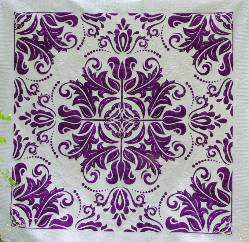 Ušila jsem je jako samouk, hledala jsem si vše na internetu. Tam jsem také objevila art quilty, které mne velmi inspirovaly. V roce 2009 jsem prodala svůj první quilt.