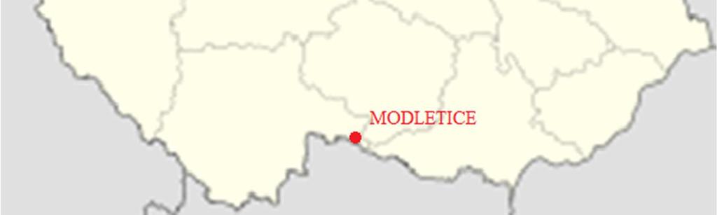 Nachází se 1,5 km severně od obce Písečná, leží na