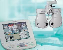 2. Determination of the astigmatism axis we insert the negative corrective cylinder into the frames so that its axis is perpendicular to the direction being the most contrasting and which he saw best.