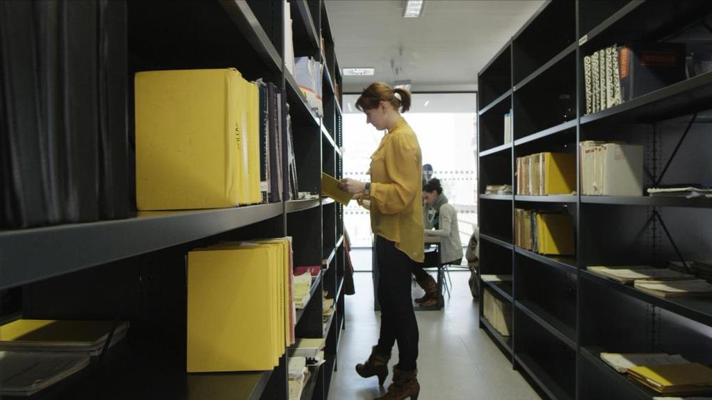 4.7 Knihovna LF UP Knihovna LF zprostředkovávala klasické knihovnicko-informační služby, jako jsou elektronická výpůjčka absenčních knih, výpůjčka prezenčních knih, tisk dokumentů, kopírování,
