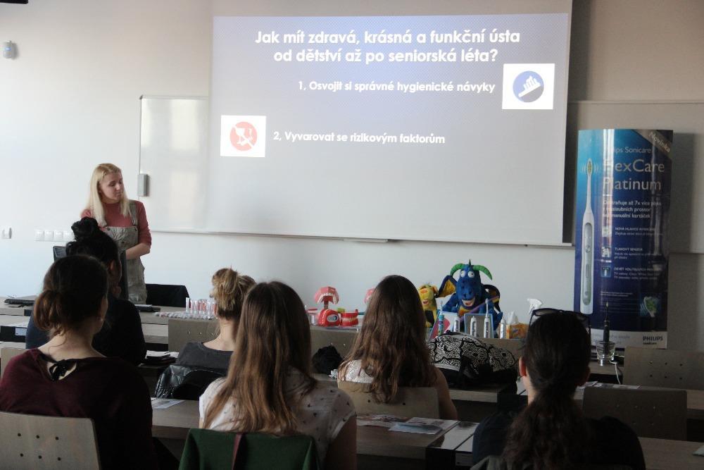 Společenské aktivity Sekce Společenské aktivity má za úkol postarat se o kulturní a společenský život studentů lékařské fakulty.