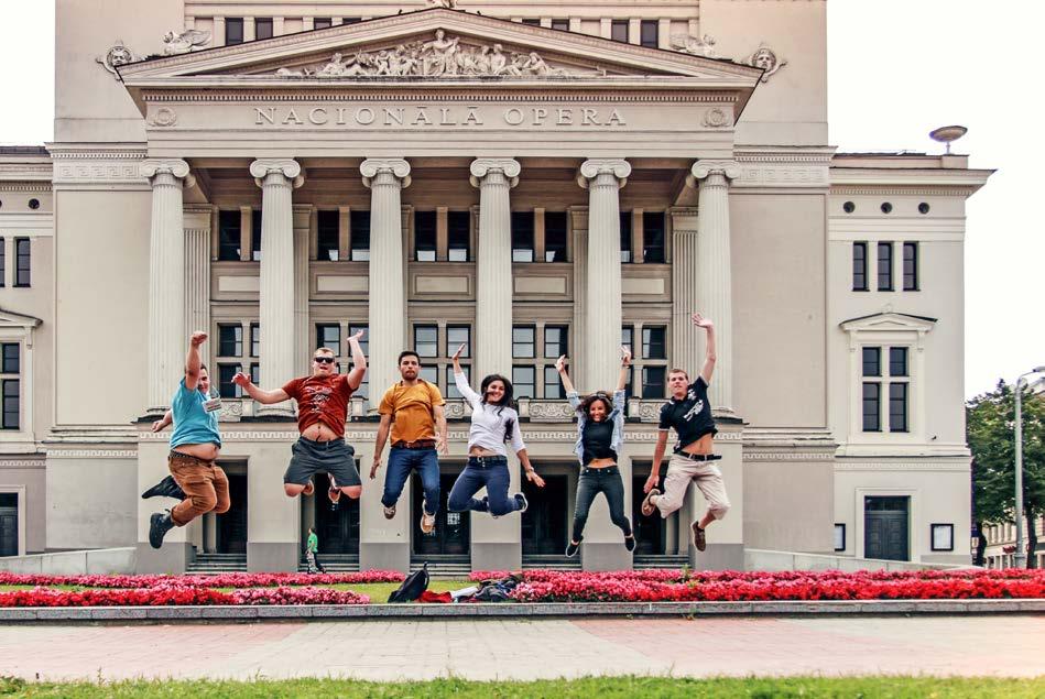 STUDIUM V EVROPĚ STUDIUM V EVROPĚ Ceepus 14 zemí Bc., Mgr., PhD. Stipendia francouzské vlády 16 zemí Mgr., PhD. Slovinsko - University of Maribor Fotografii zaslal Václav Venkrbec Ing.