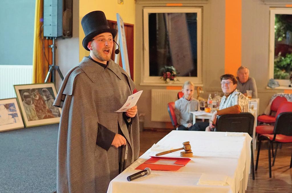 Jenže seminář letos nebyl zajímavý pouze tématem a kvalitou přednášek, ale během společenského večera, který byl mimochodem rovněž velmi vydařený, proběhla aukce dětských výtvarných děl.