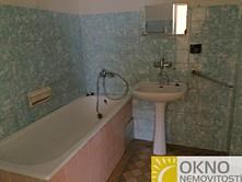NABÍDKOVÁ CENA: 2 000 000,- Kč 3) Vnorovy, okres Hodonín, podlahová plocha 197 m 2, celková výměra pozemku 399 m 2 Jedná se o rodinný dům se dvěma samostatnými bytovými jednotkami.