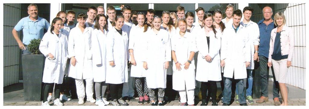 V Techniku RHEIN-ERFT AKADEMIE si žáci pod vedením Ludwiga Volkelta osvojovali na poloprovozních aparaturách základy chemických procesů a výroby.