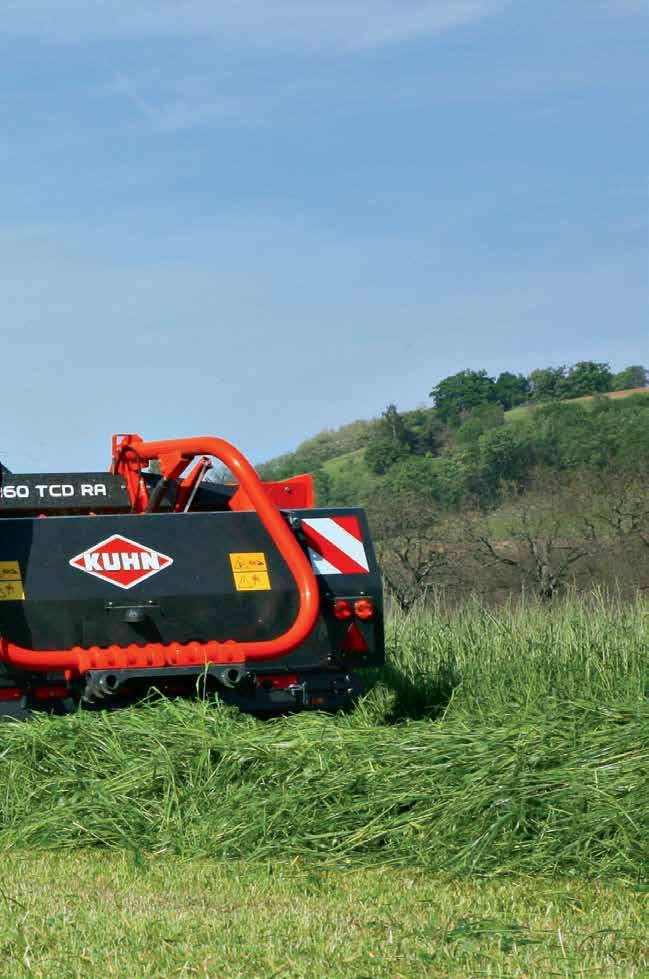 KUHN PLUS SHAZOVÁNÍ PÍCE DOLEVA NEBO DOPRAVA Shazovací dopravník je umístěn