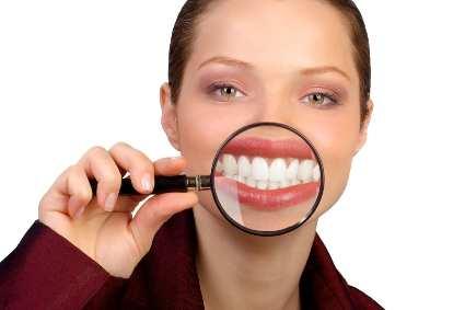 Proteíny Príznaky v ústnej dutine Deficit: defekty v štruktúre zubov, erupcie, zubný kaz, zhoršené hojenie rán Nadbytok: žiadny efekt v ústnej