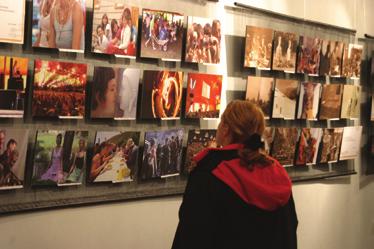 Všetok zisk z kurzov a verejných prednášok je použítý na buddhistické projekty po celom svete.