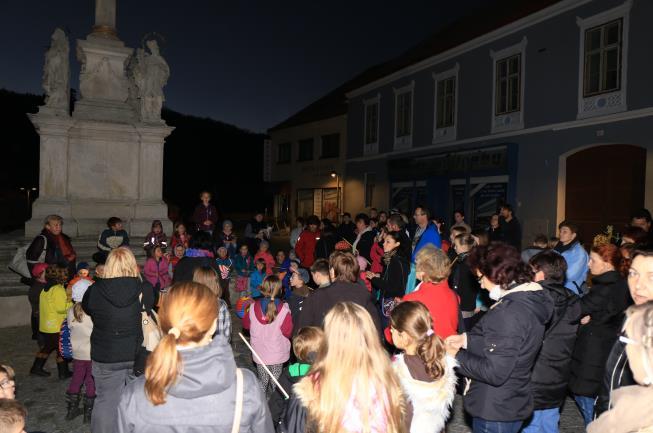 Naši žáci vystoupili společně se svými učiteli ve středu