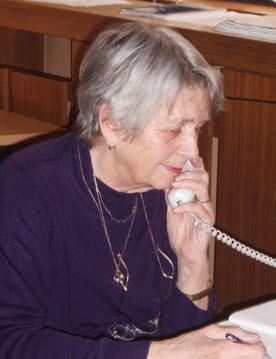 NÁDOROVÁ TELEFONNÍ LINKA Proti předchozím rokům se zvýšil počet zájemců o celkovou problematiku nádorových onemocnění, na otázky účinné prevence, vhodné životosprávy, případné podpůrné léčby a
