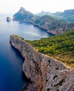 ležaju (na upit) *Djeca do 18 godina u pratnji dvije odrasle osobe BESPLATNO! (plaćaju pristojbe) Obavezna doplata za lučke pristojbe Smještaj u 1-krevetnoj kabini na upit.