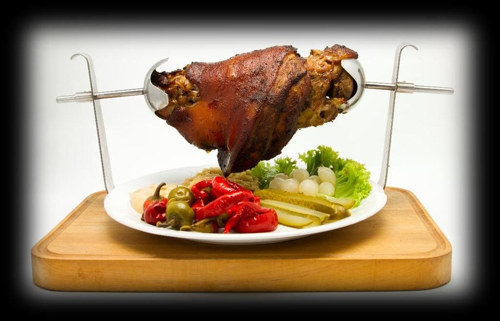 100 g 185 Kč čerstvě připravený na Vaše přání z pravé hovězí svíčkové, topinky 80 g 95 Kč vepřové nebo kuřecí maso, žampiony, zelenina, cibule, čerstvý