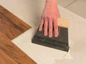 Nové, bezemisní, vlákny vyztužené Lepidlo na designové podlahoviny D 495 je pro pokládku vinylových podlahovin obzvláště vhodné, neboť splňuje požadavky obou výše uvedených postupů.