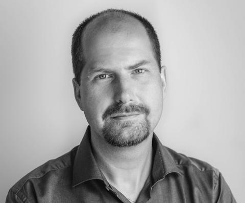 ÚVODNÍ SlOVO V 3 ÚvOdní slovo výkonného ředitele 9 Vážené dámy, vážení pánové, i rok 2016 se mi v této pravidelné předmluvě výroční zprávy bude hodnotit velmi snadno.