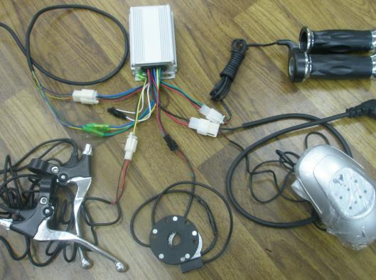 Výplet Doporučujeme Vám obrátit se na odborný cykloservis! Pro výplet motoru do kola je třeba použít dráty o průměru 3 mm.