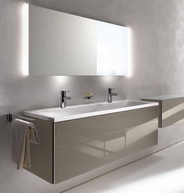 U ROYAL REFLEX 2 dodávají LED moduly teplé bílé světlo 3000 K.