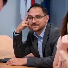 Mgr. David Pospíšil Vystudoval magisterské studium na Karlově Univerzitě obor Veřejná a sociální politika.