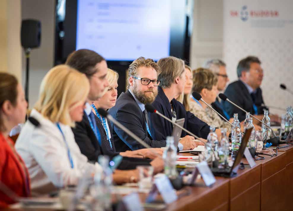 specialistů, ale také s ohledem na maximální využití moderních komunikačních prostředků pro co nejsnazší a nejefektivnější