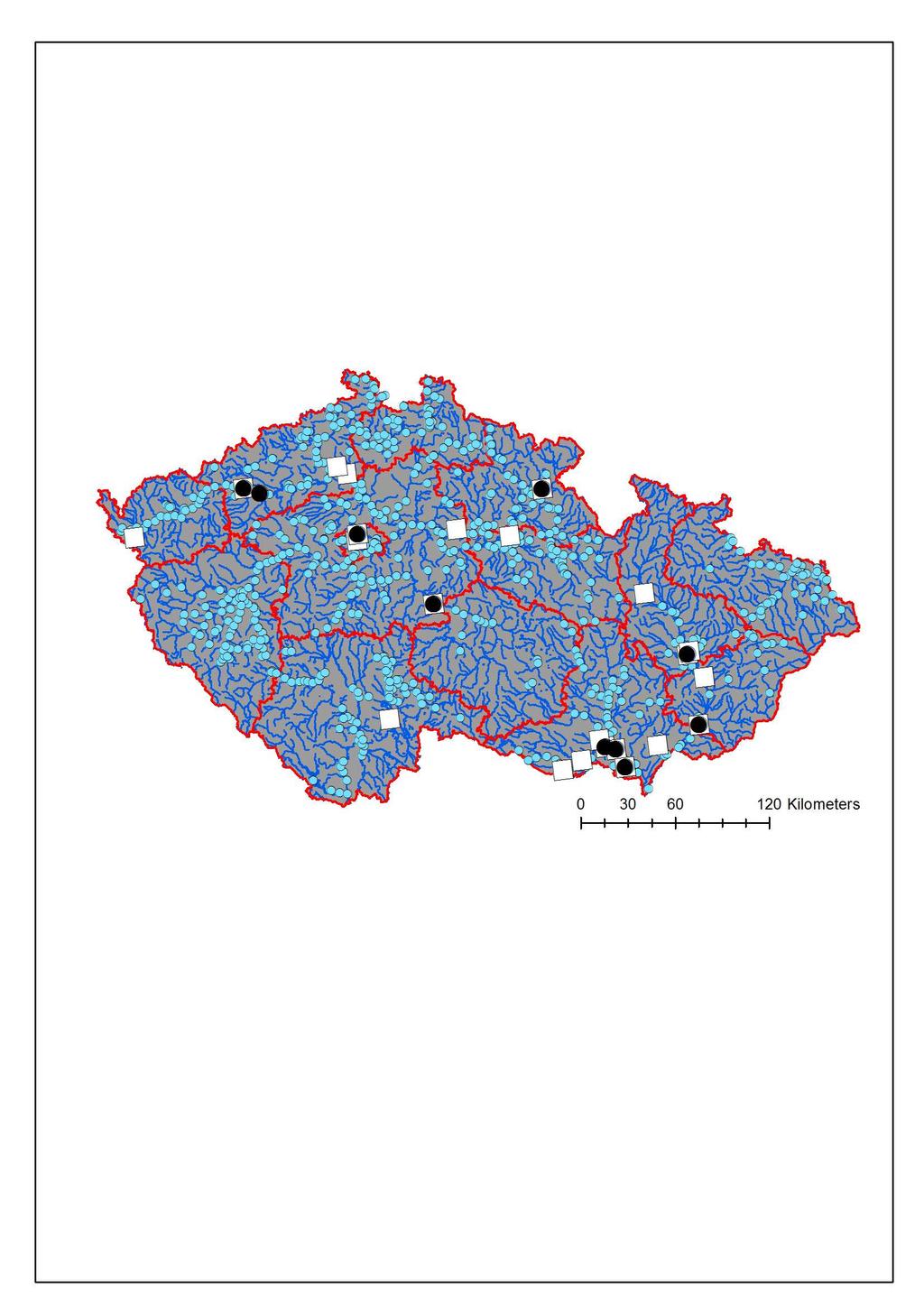 Obr. 2. Distribuce lokalit s nejvyšším počtem zjištěných druhů a jedinců vodních ptáků na území České republiky v lednu 2012. Velké černé kroužky představují lokality s 15 a více druhy.