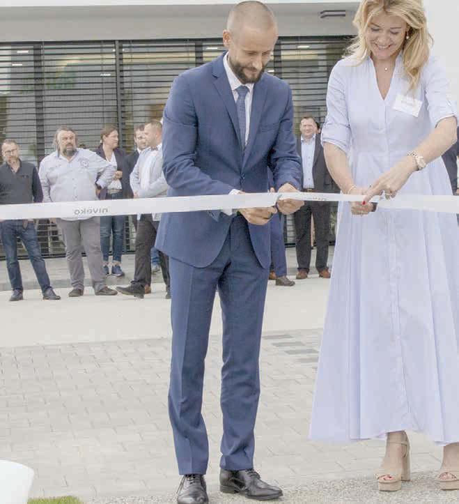 Slavnostní otevření bylo kvůli celkovému množství obchodních partnerů rozděleno na dva termíny tak, aby bylo umožněno všem navštívit nový areál NIVEKA. Výrobní hala.