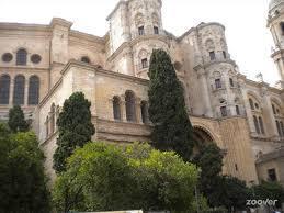 Katedrála v Malaze - Katedrála Catedral de la Encarnación byla vybudována křesťanskými osvoboditeli roku 1528 namísto velké mešity.