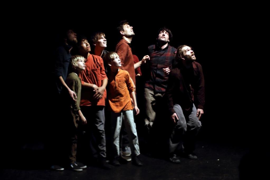 Dramaturgie festivalu si vybírá nejvydařenější představení zaměřená na divadlo, tanec a hudbu mladých umělců.