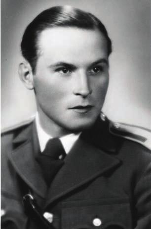 prosince 1916 v obci Rusava a bez nadsázky můžeme konstatovat, že prožil všechny klíčové okamžiky československých moderních dějin. V roce 1935 dobrovolně vstoupil do československé armády.