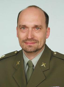 Vážení přátelé, dostává se Vám do rukou výroční zpráva Vojenského historického ústavu Praha za rok 2010.