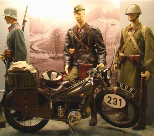 nástupnických zemí po rozpadu rakousko-uherské monarchie. Sál 1918-1939 Soustřeďuje se na muzejní zmapování historického vývoje armády meziválečného Československa.