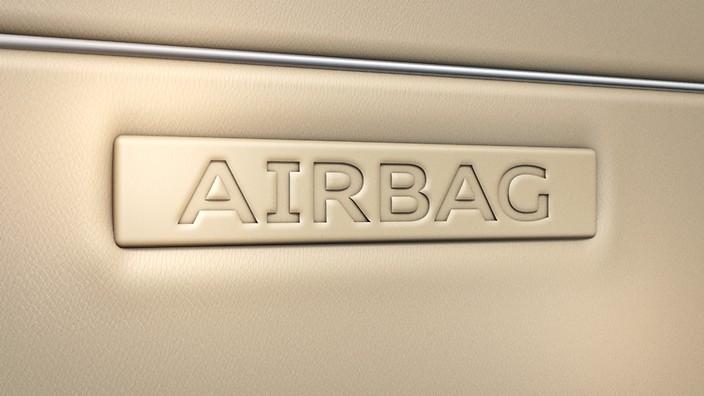 hlavové airbagy vpředu a vzadu Boční a zadní