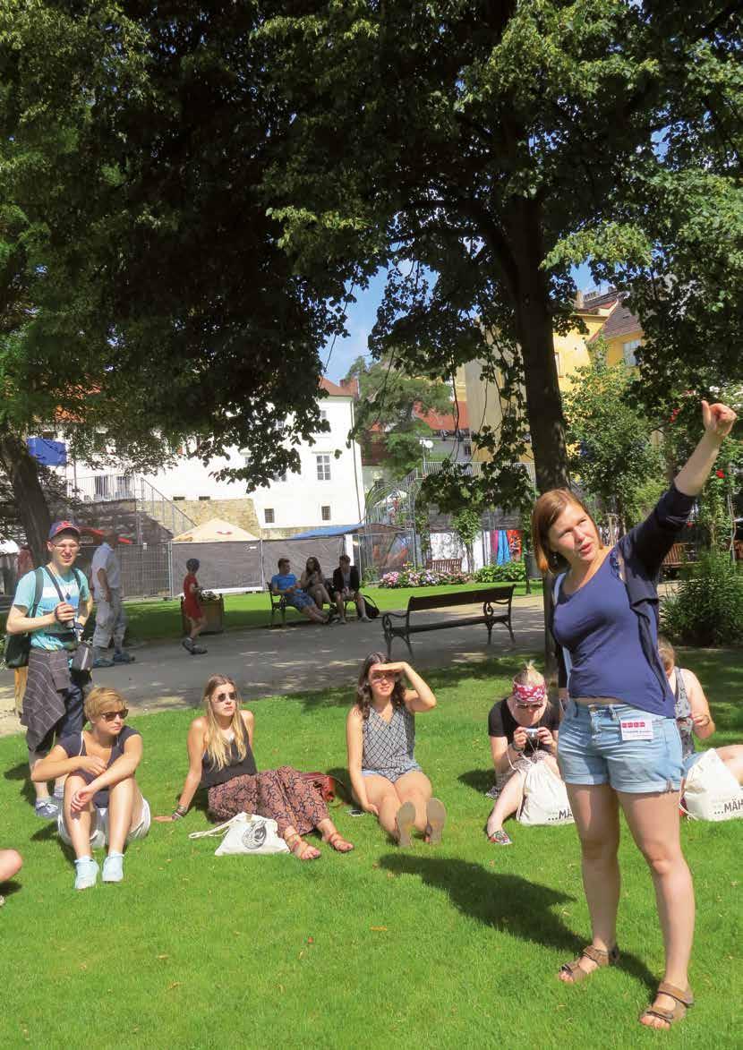 Dobrovolnické centrum Tandemu Dobrovolnické centrum Tandemu Dobrovolnické centrum koordinuje projekty Evropské dobrovolné služby (EVS) programu Erasmus+ a poskytuje poradenství českým zájemcům o