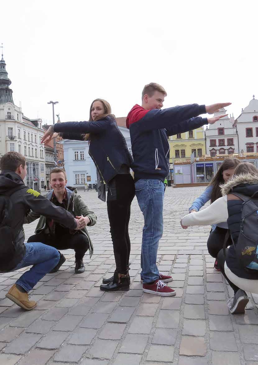 Zažij Plzeň! Erlebe Pilsen! Zažij Plzeň! Erlebe Pilsen! Při interaktivních prohlídkách Zažij Plzeň čekají na účastníky přímo v kulisách města zajímavé informace i zábavné úkoly.