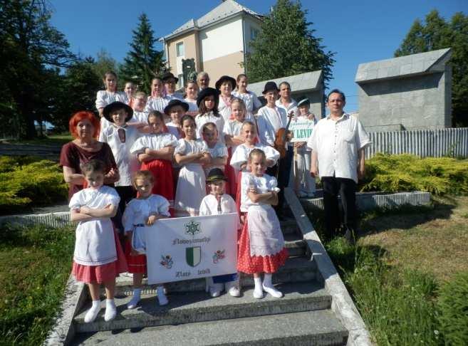 Úspešne reprezentovali svoj región na prehliadke Novozámocký Zlatý levík nositeľ Ceny primátora Mesta Nové Zámky (2001, 2014), Cena Občianskeho Parlamentu Národný poklad Slovenska (2013), stelesňuje