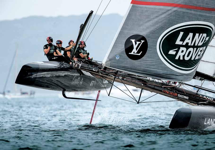 ZÁVODY POHÁR AMERIKY ZÁVĚREČNÝ ZÁVOD SÉRIE POHÁRU AMERIKY V ZEMI VYCHÁZEJÍCÍHO SLUNCE Závěrečný závod Louis Vuitton America s Cup World Series se odehrál ve dnech 18. 20. 11.