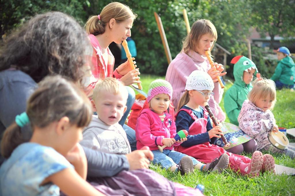 XVI. Fotografie z dění v